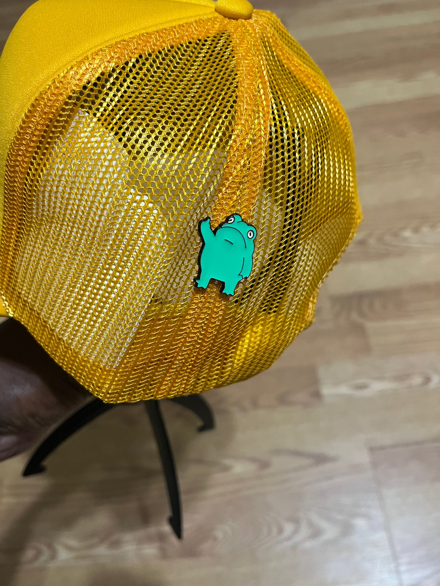 Stop the Cap Yellow